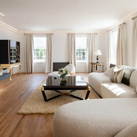 Gilbertson House-york-luxury-sleeps 7 With Hot Tub יורק