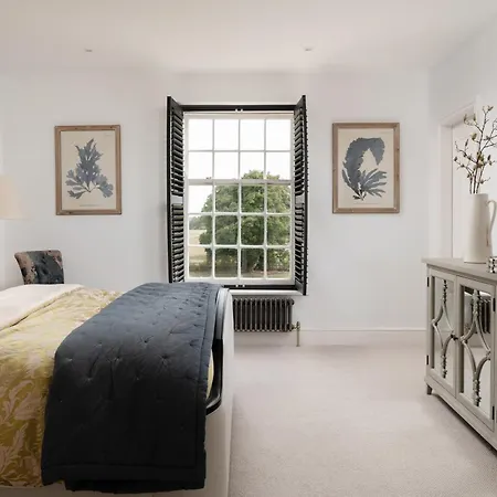 Holiday home Gilbertson House-york-luxury-sleeps 7 With Hot Tub York