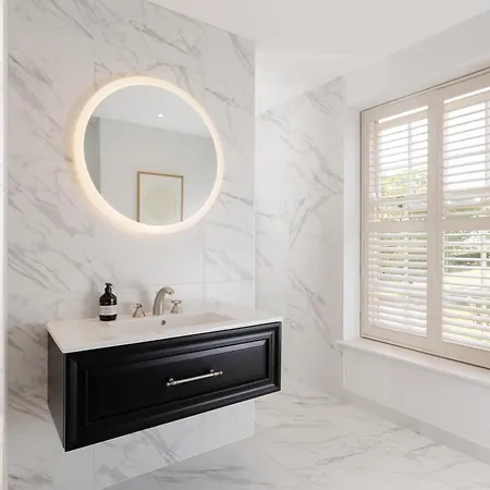 Gilbertson House-york-luxury-sleeps 7 With Hot Tub * יורק
